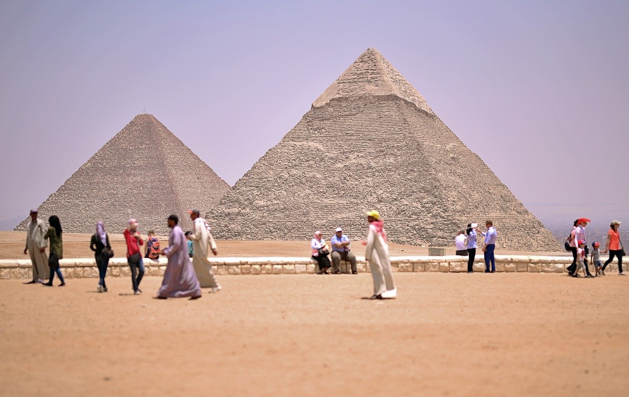pyramids-2499780_1280