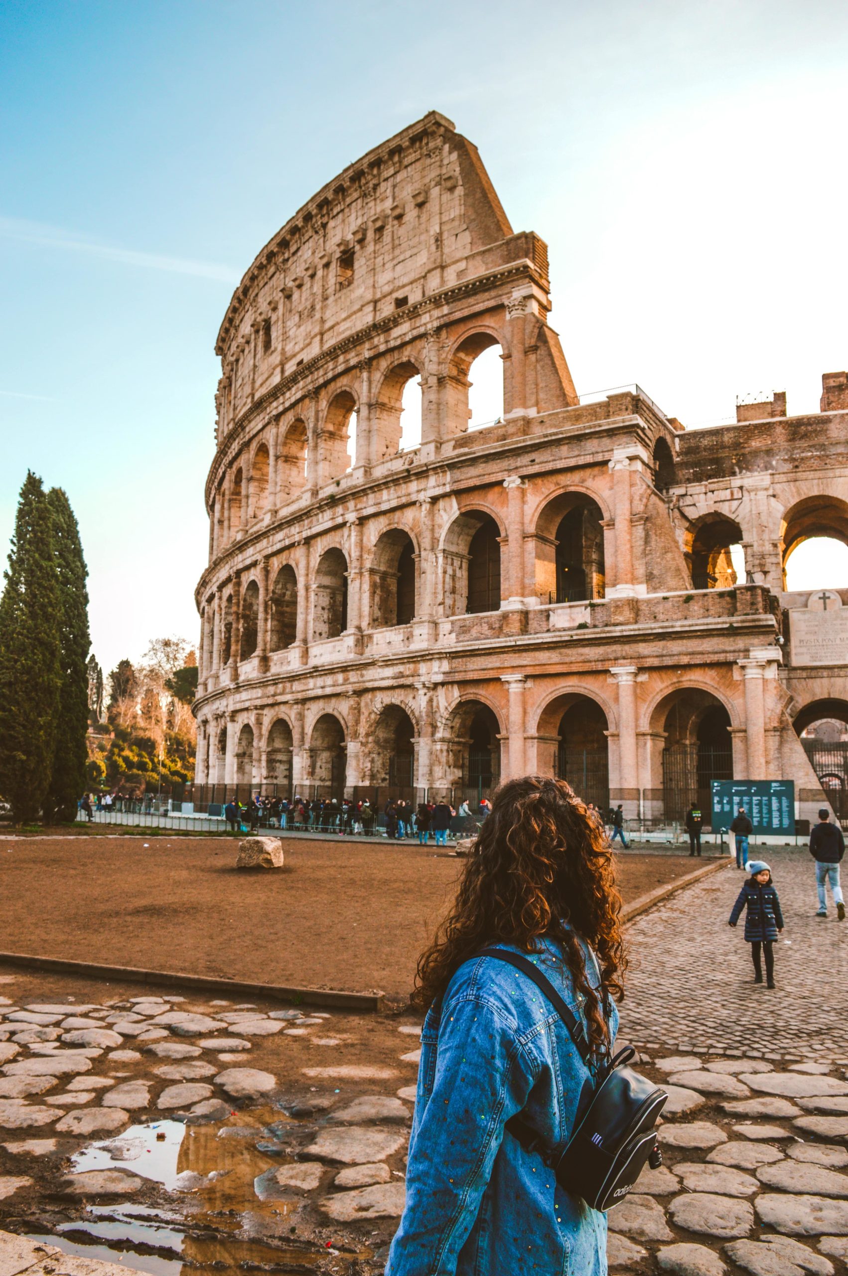 l-a-l-a-1071561-unsplash-min