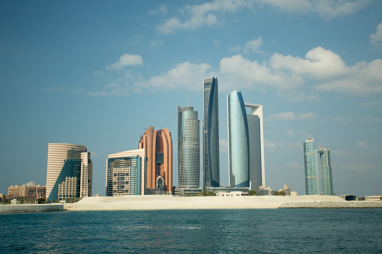 abu-dhabi-g86d5c55c7_1280
