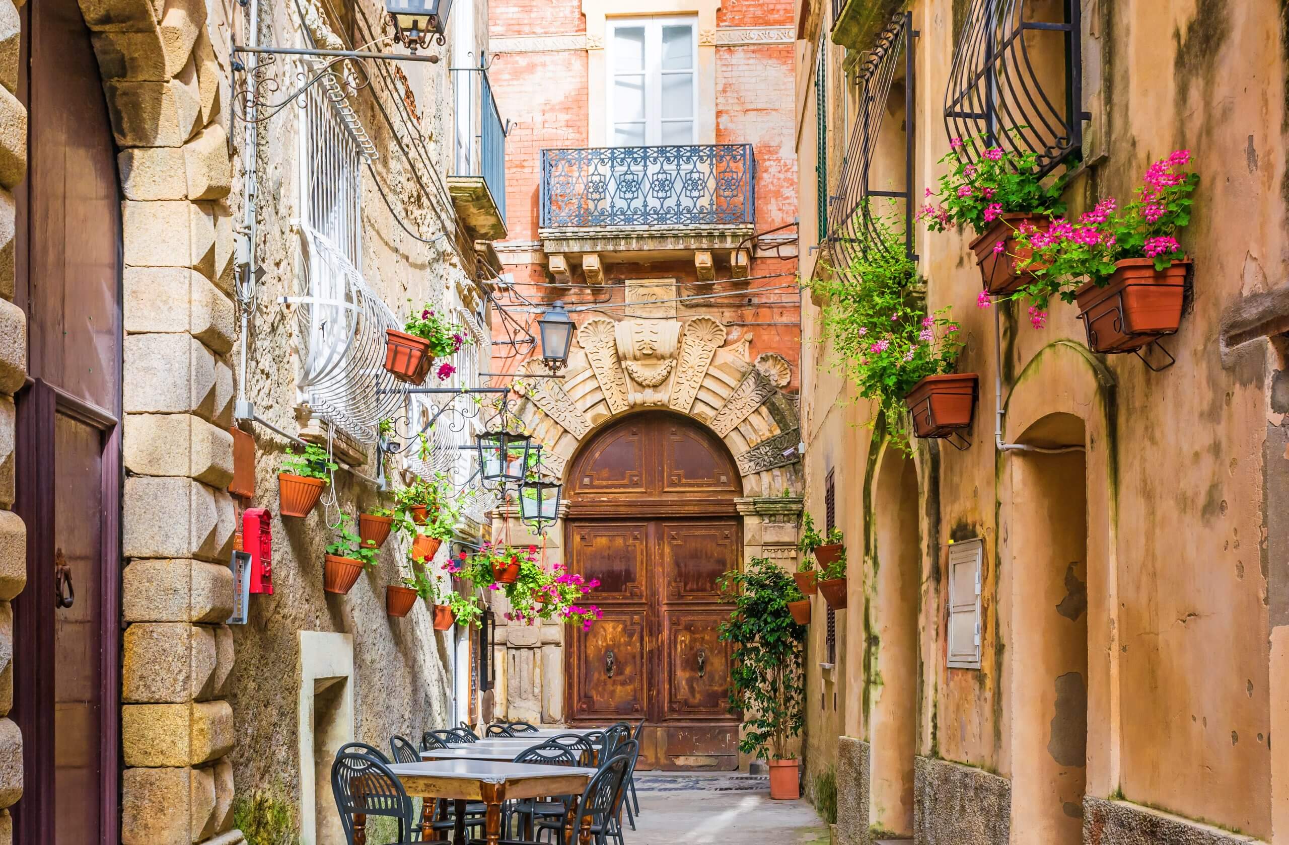 AdobeStock_158404925-scaled (1)
